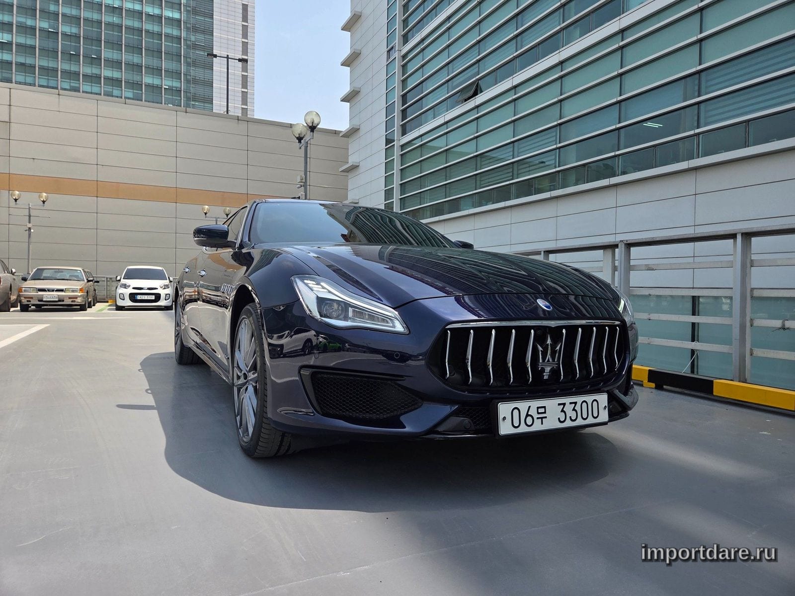 MASERATI QUATTROPORTE 2019 — 12 300 км, Корея — под ключ — фото 1