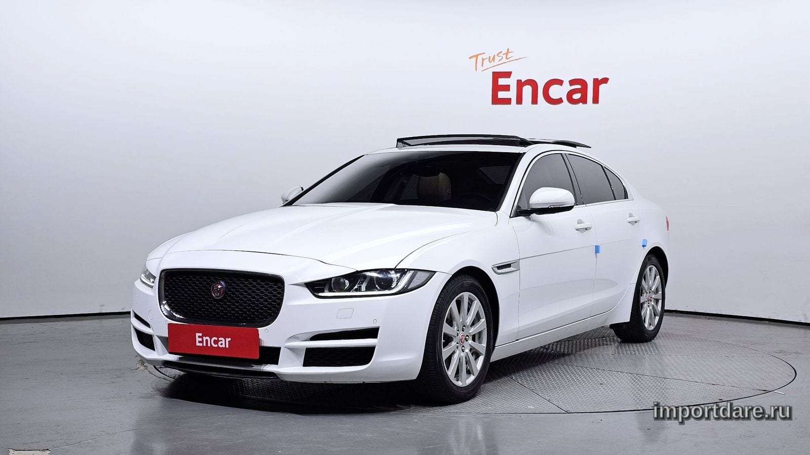Jaguar Xe 2019