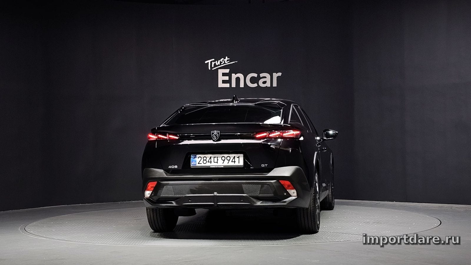 Peugeot 408 интерьер