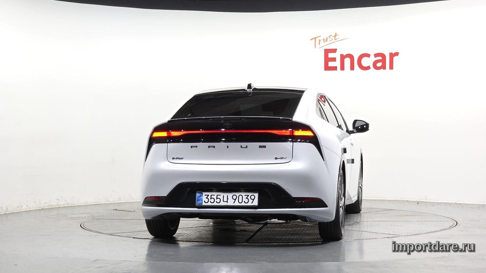 TOYOTA PRIUS 2025 — 4 746 км, Корея — под ключ — фото 3