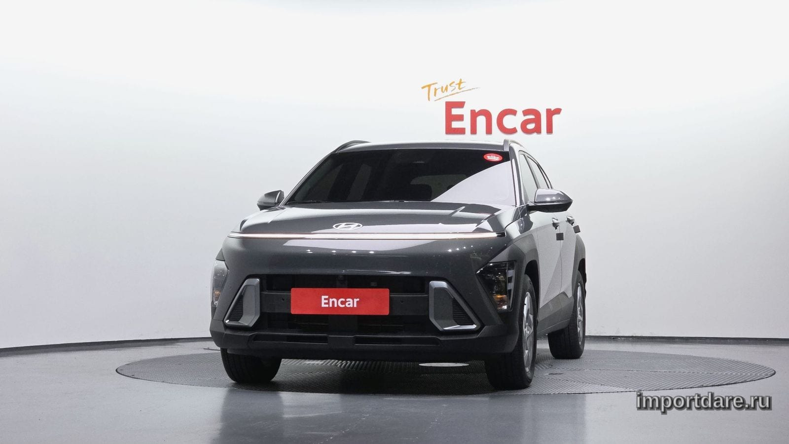 Hyundai Kona Hybrid сбоку