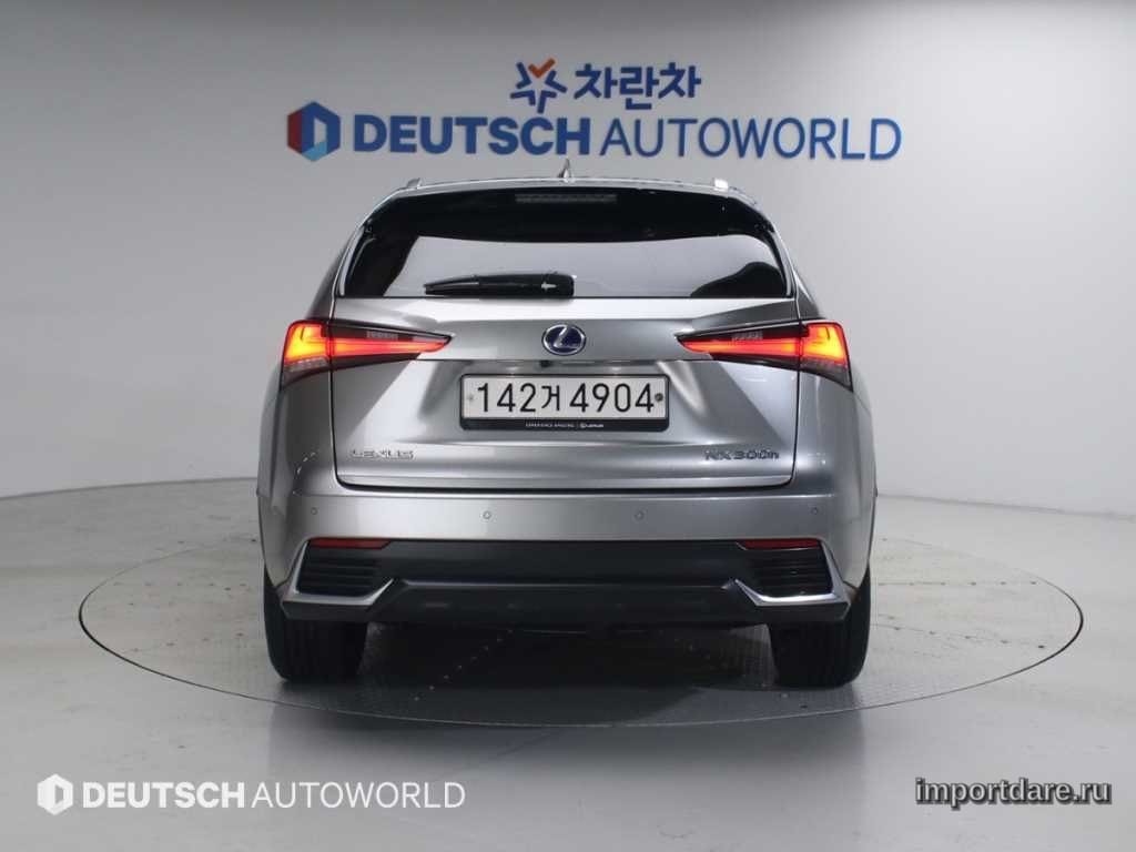 Lexus Nx300h интерьер