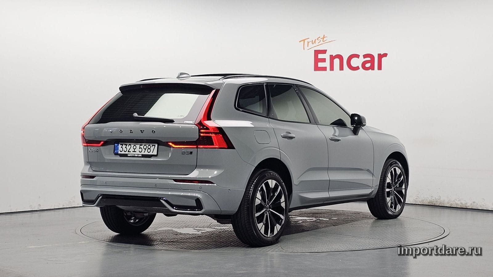 Volvo Xc60 сбоку