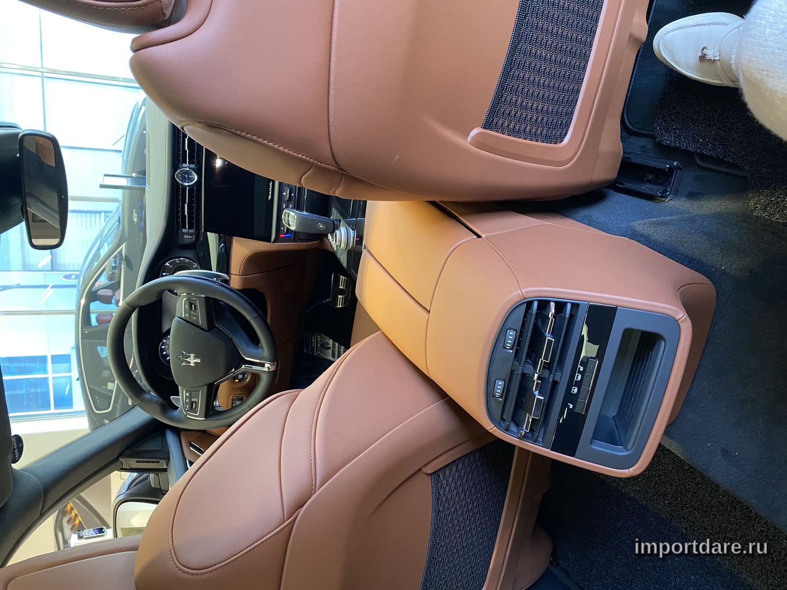 Maserati Quattroporte сзади