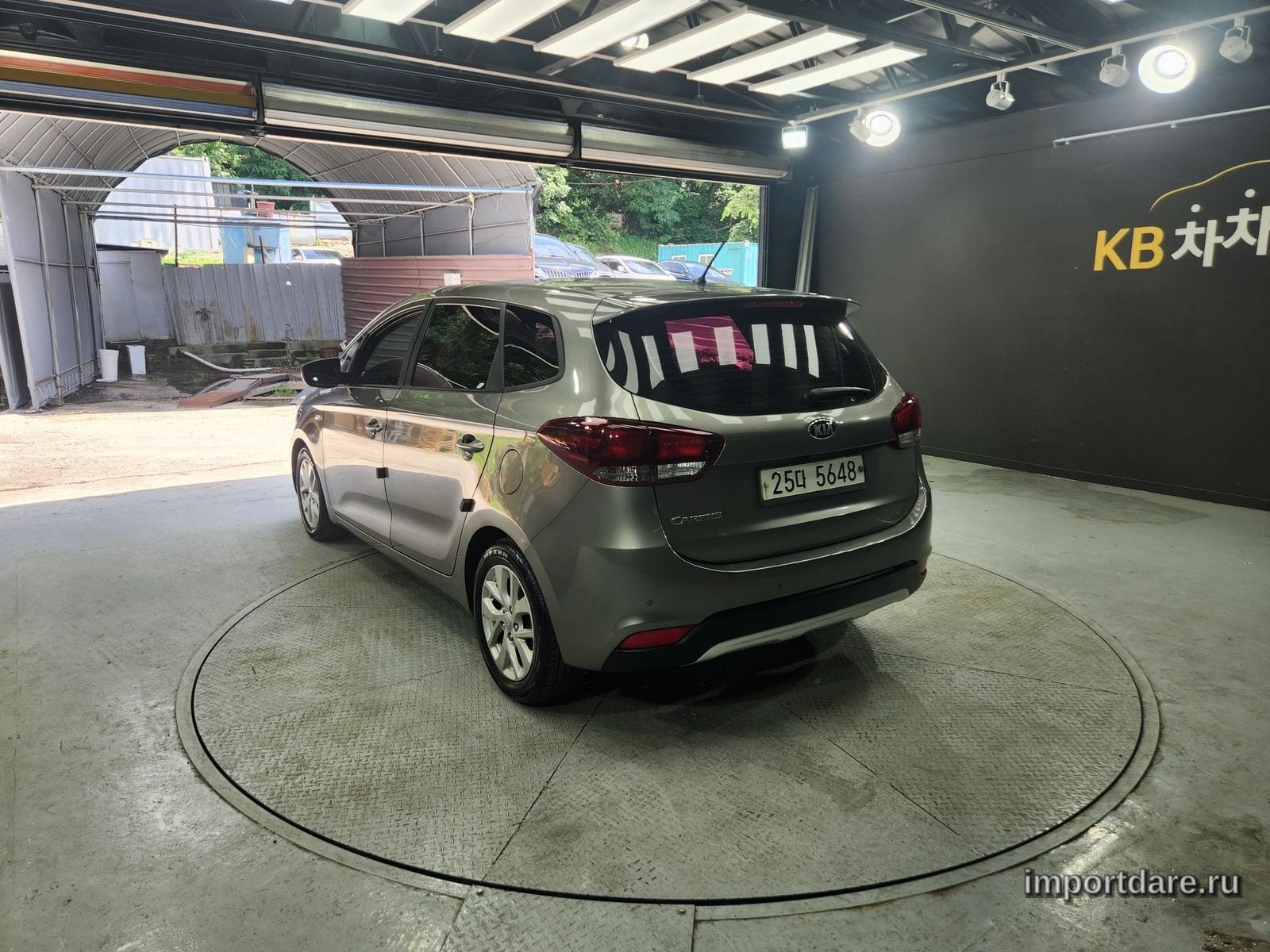 Kia Carens интерьер