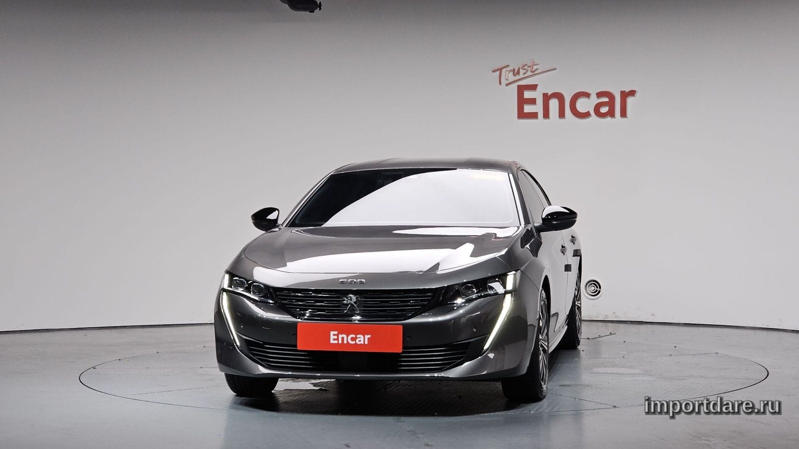 Peugeot 508 сбоку