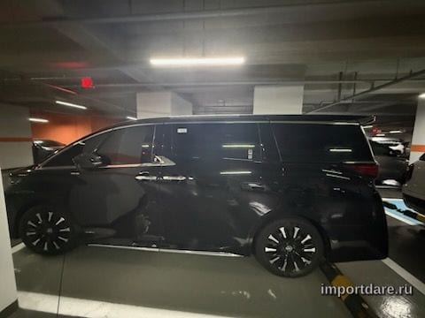 Toyota Alphard интерьер