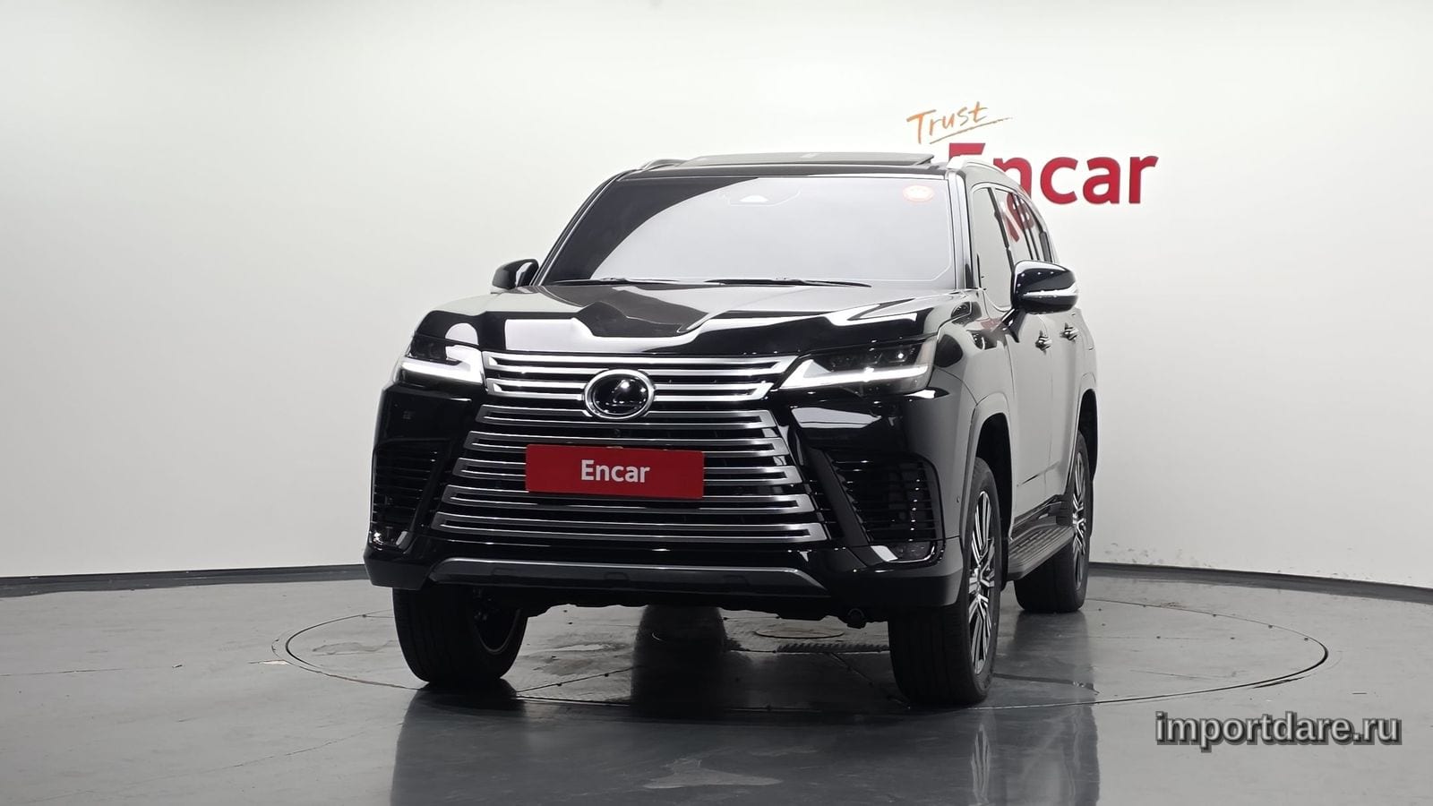 Lexus Lx сбоку