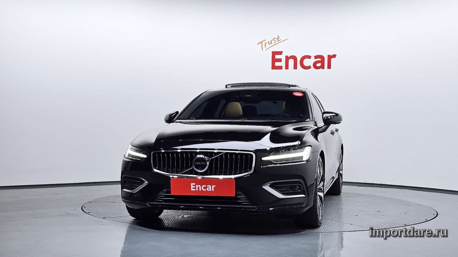 Volvo S60 сбоку
