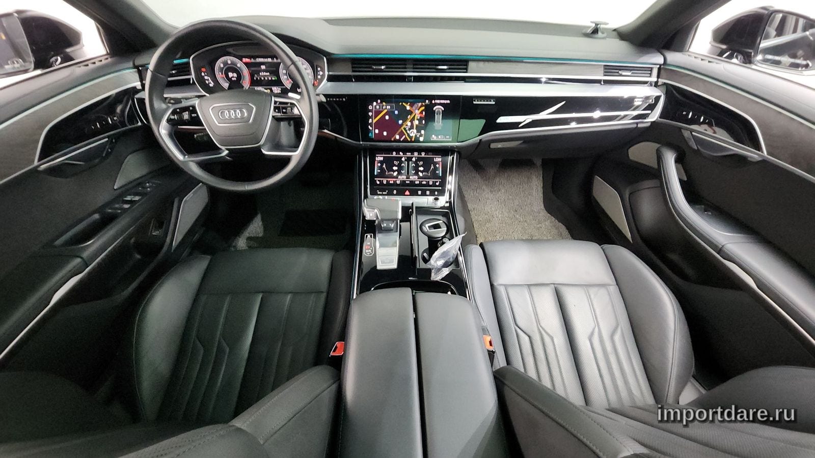 Audi A8 сзади