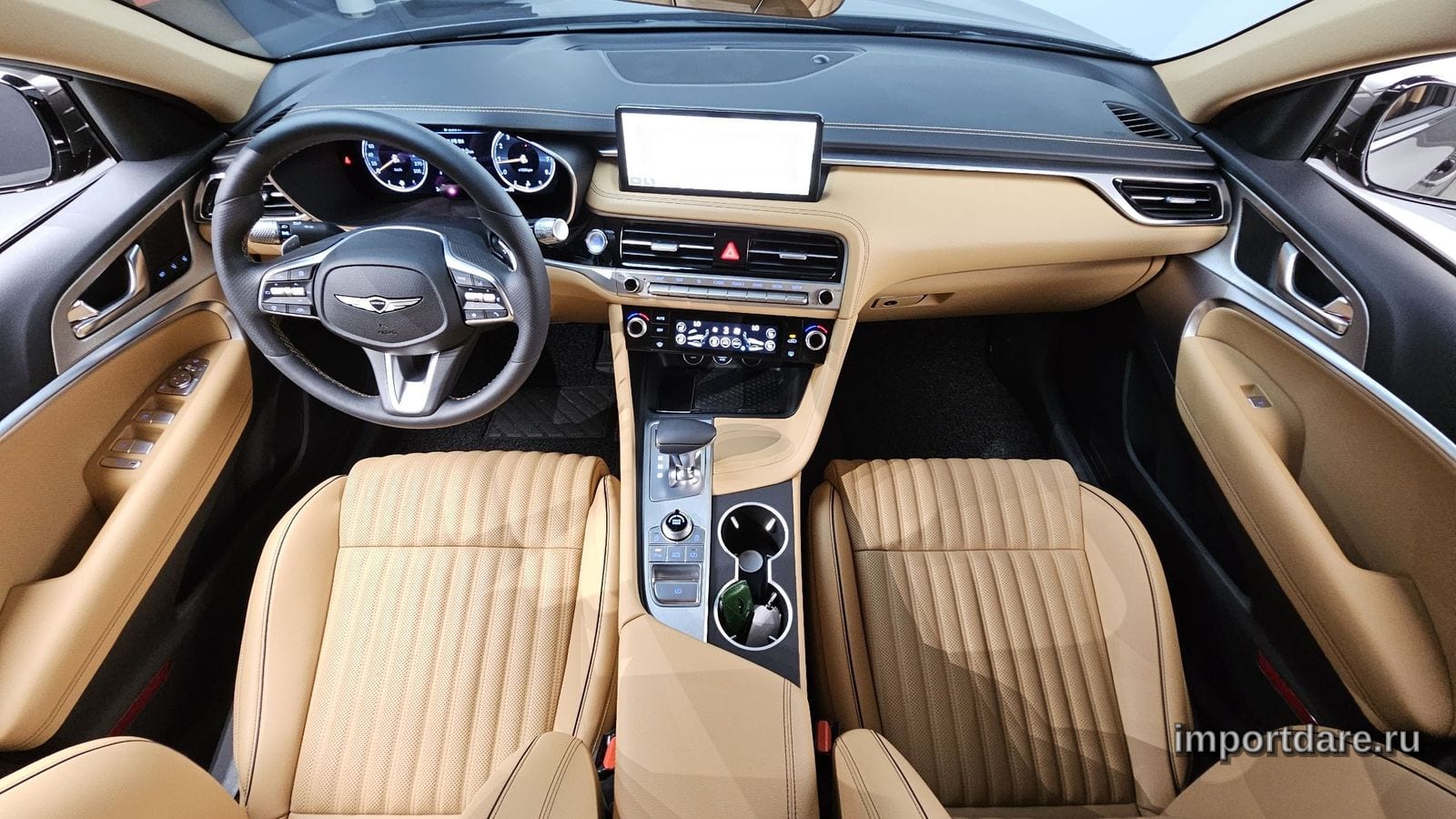 Genesis G70 сзади