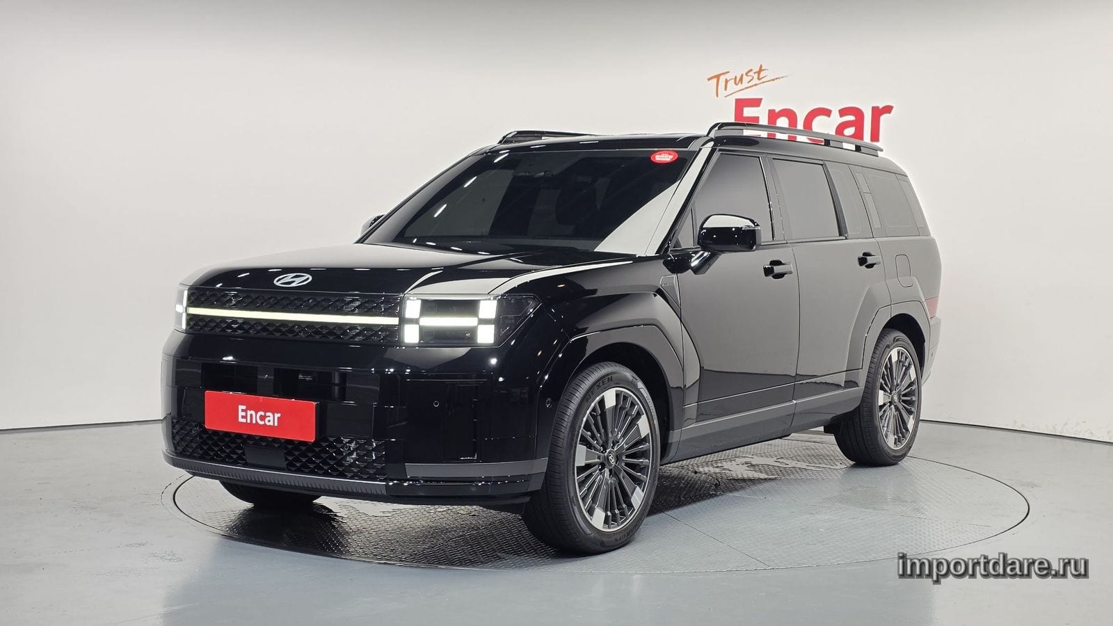 Hyundai Santa Fe спереди