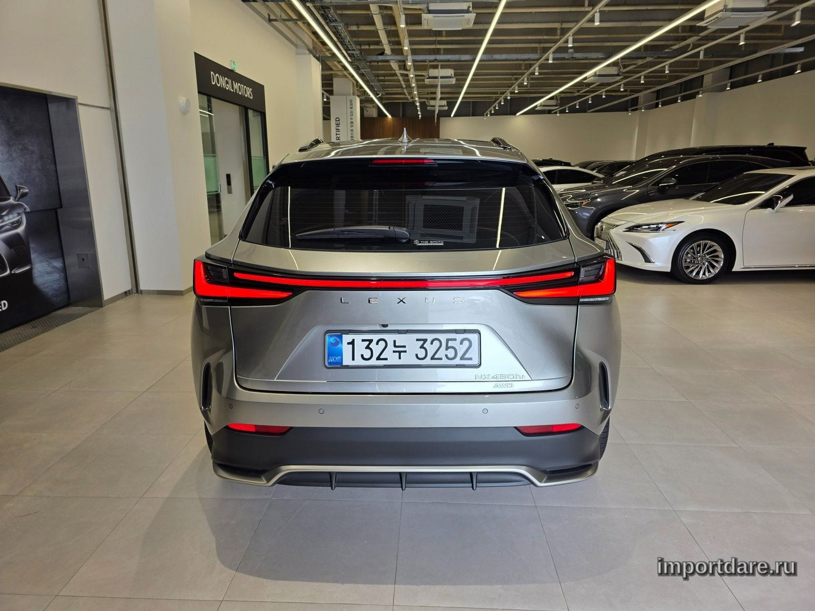 Lexus Nx450h+ интерьер