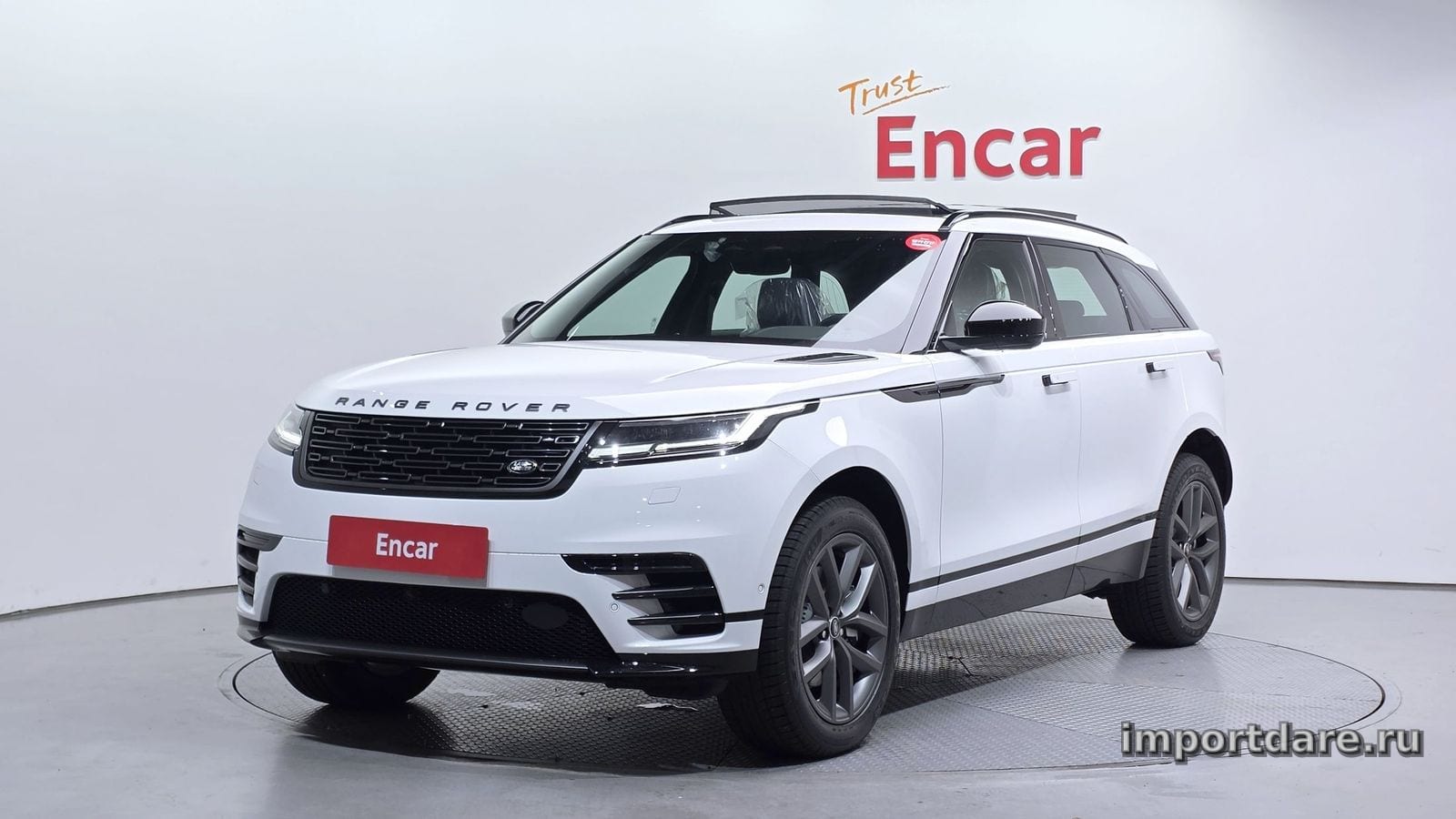 Land Rover Range Rover Velar 2026