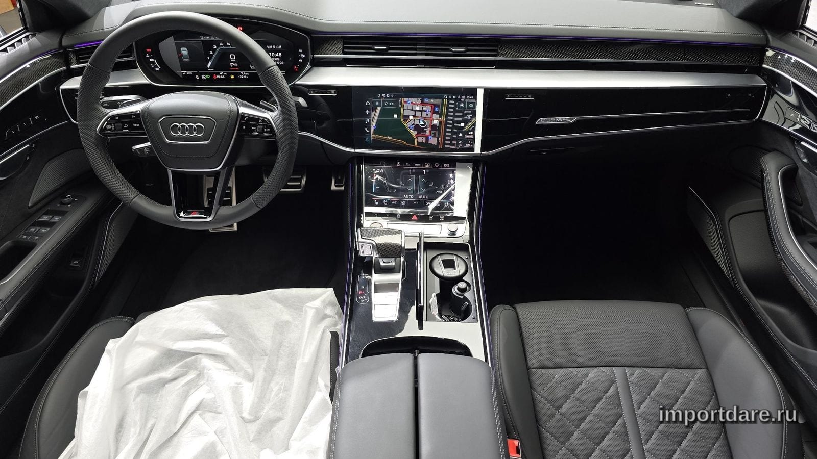 Audi S8 сзади