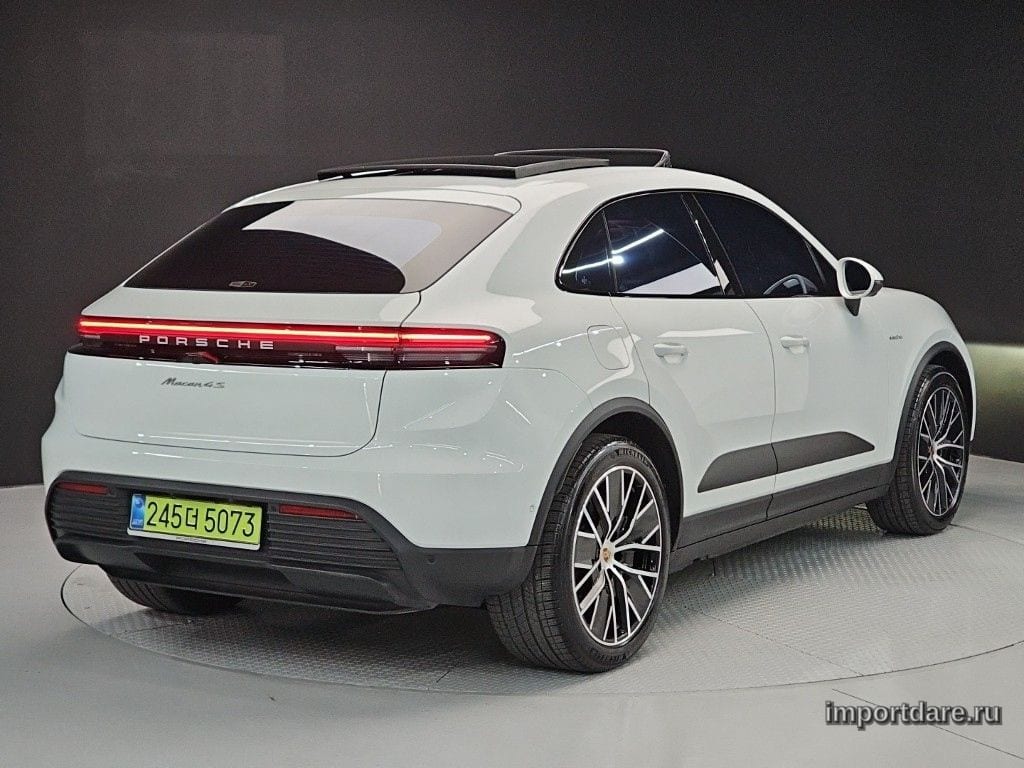 PORSCHE MACAN EV 2025 — 9 036 км, Корея — под ключ — фото 3