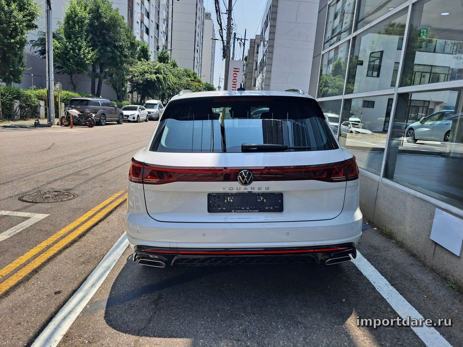 Volkswagen Touareg сзади