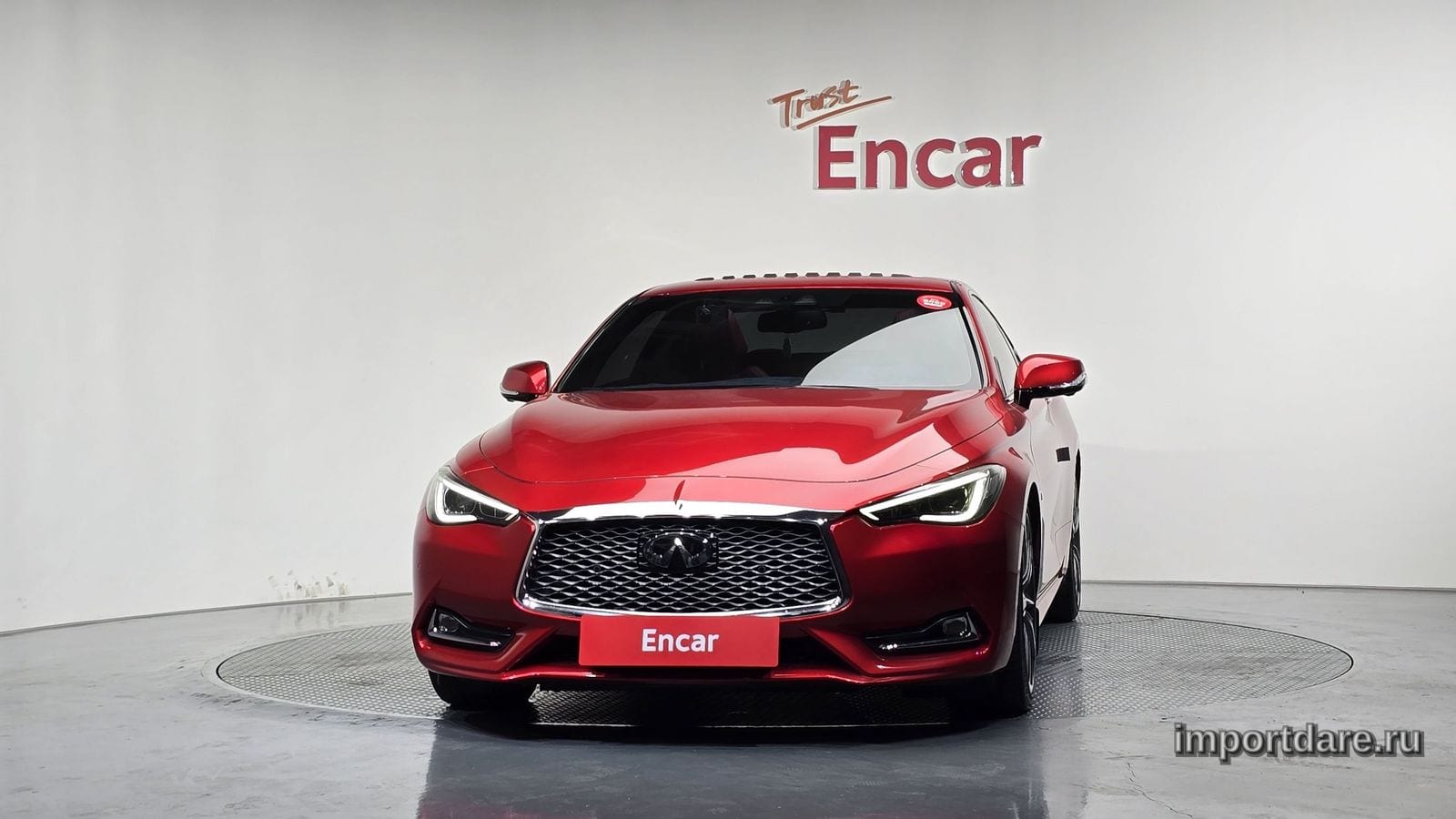 Infiniti Q60 сбоку