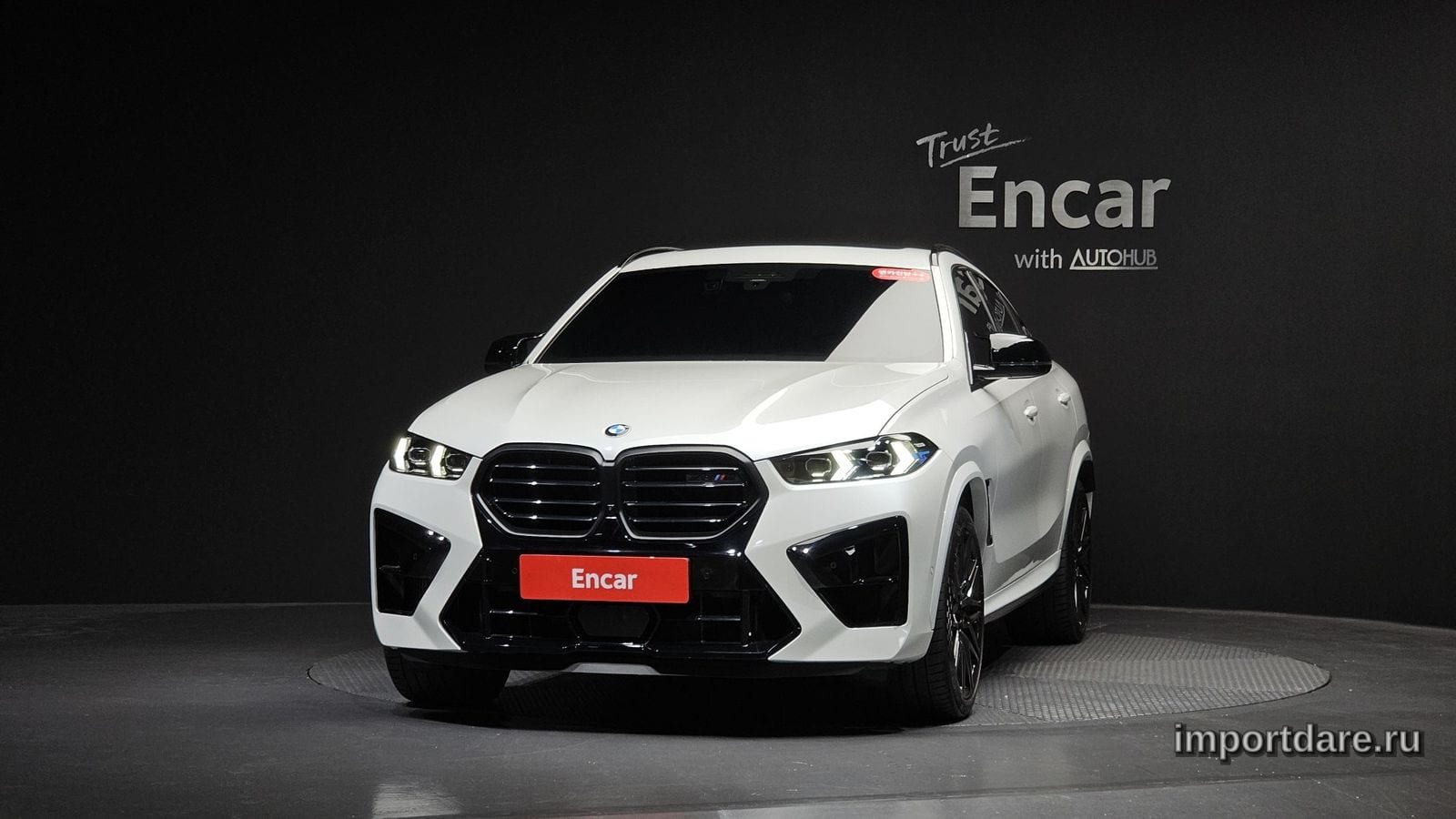 BMW X6m сбоку