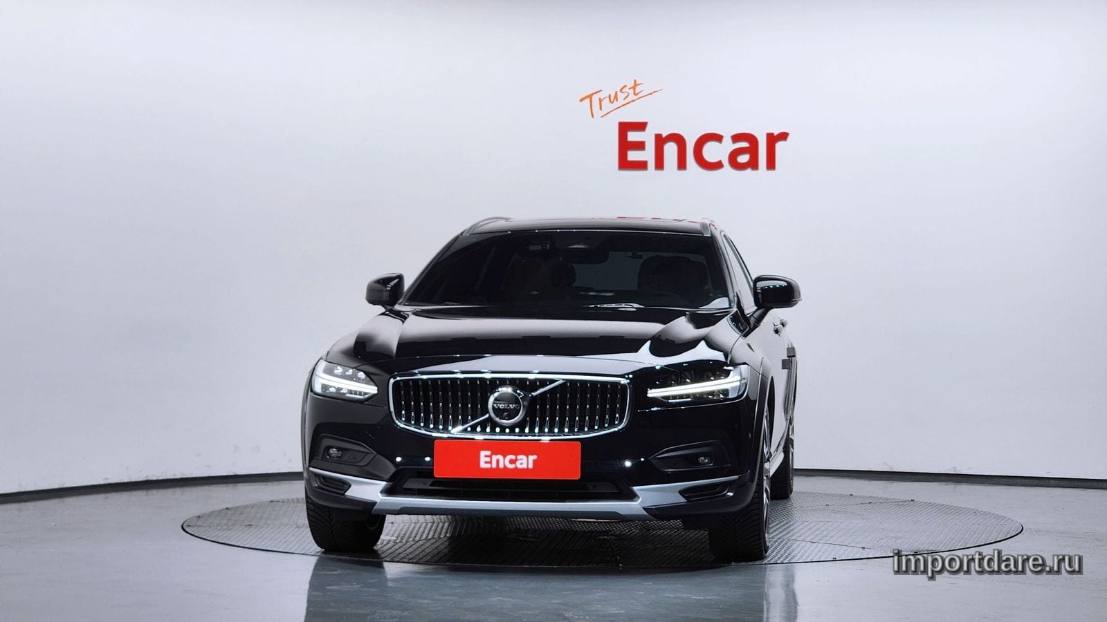 Volvo V90 Cross Country сбоку