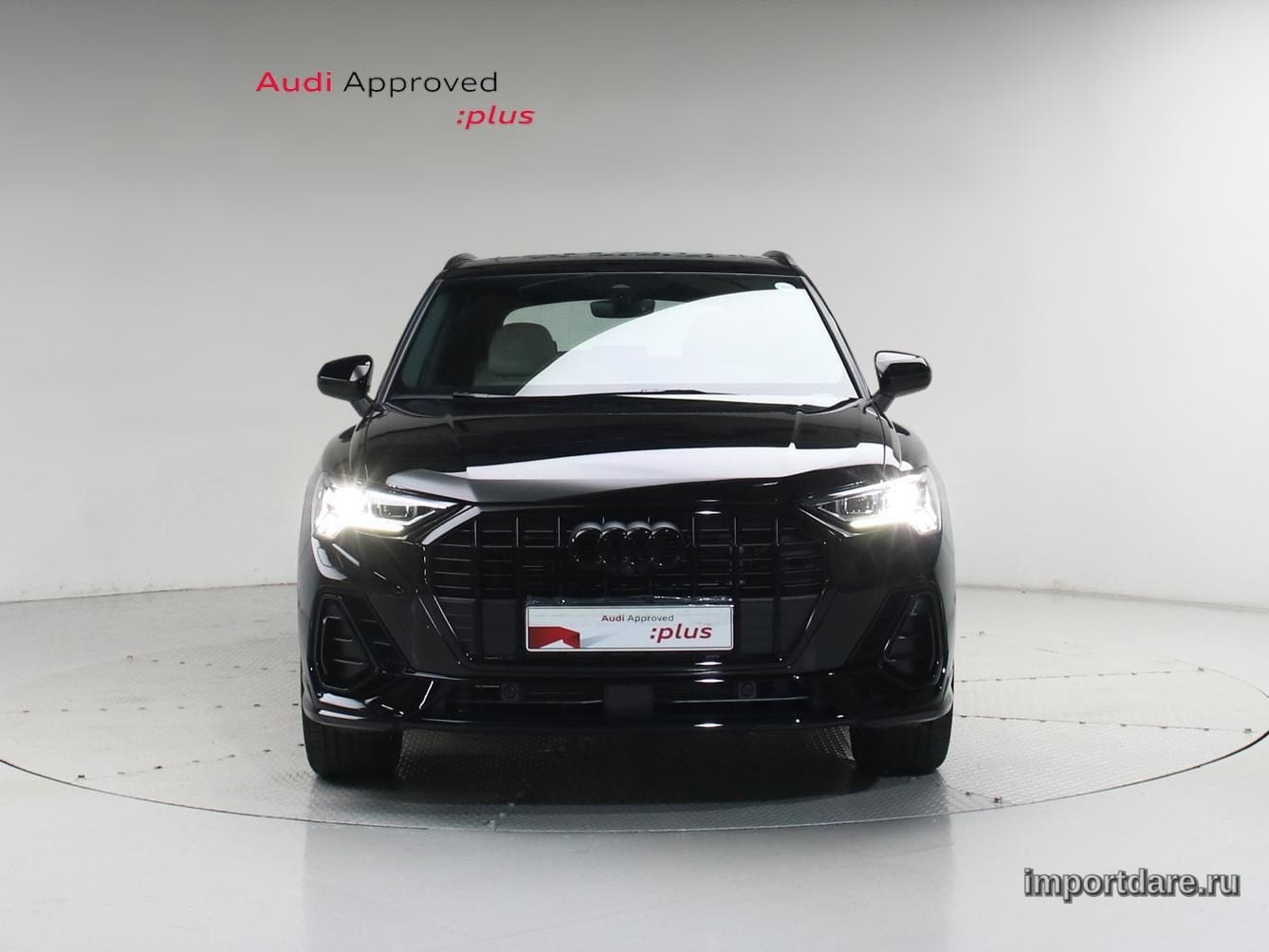 Audi Q3 сбоку