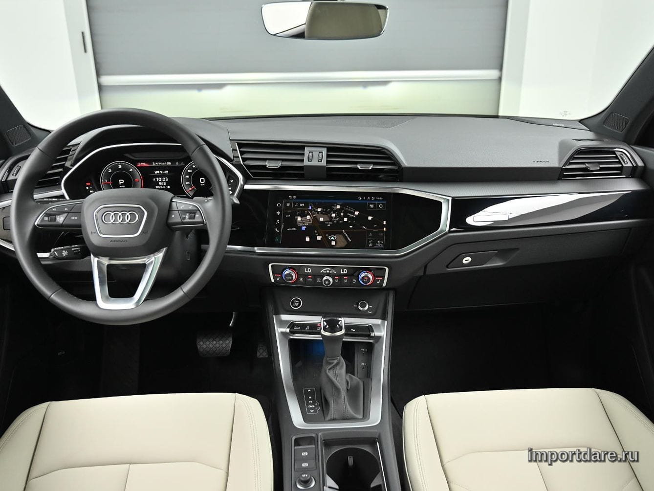 Audi Q3 сзади
