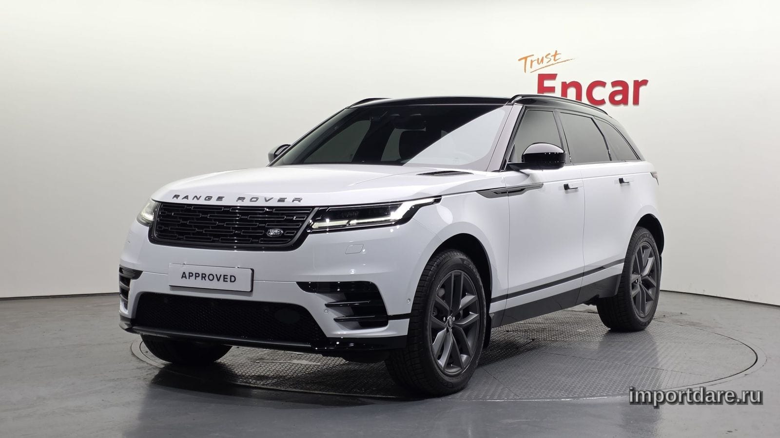 Land Rover Range Rover Velar 2026
