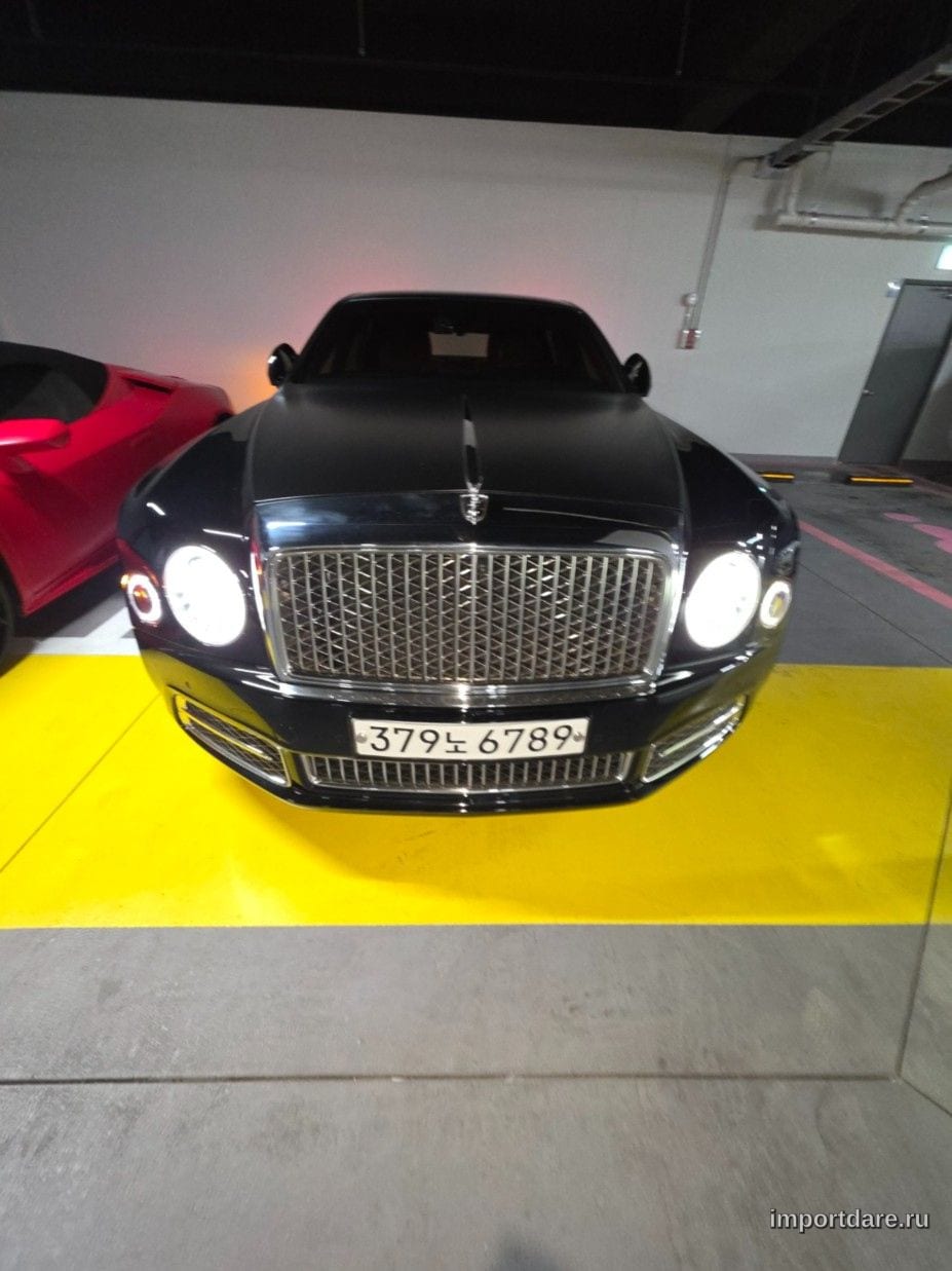 Bentley Mulsanne сбоку
