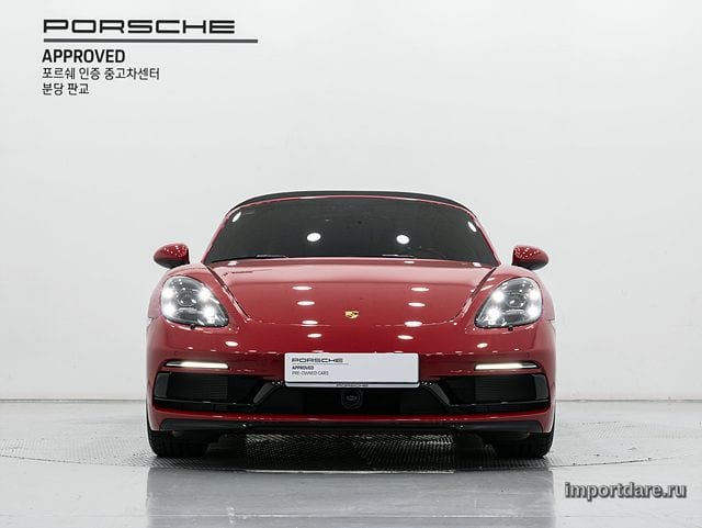 Porsche 718 Boxster сбоку