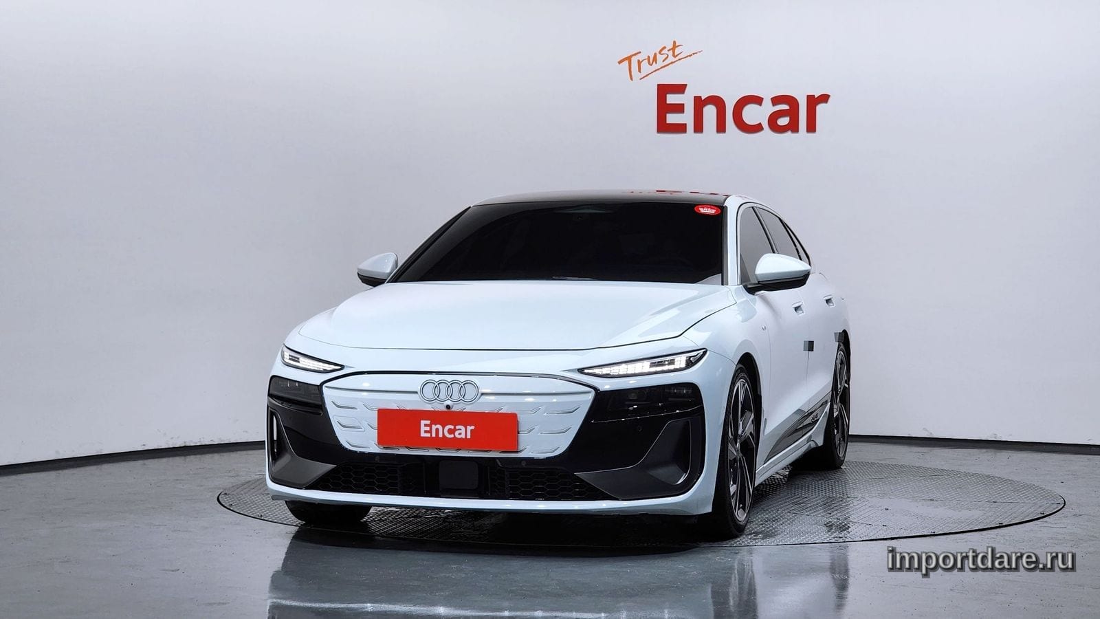 Audi A6 E-Tron сбоку