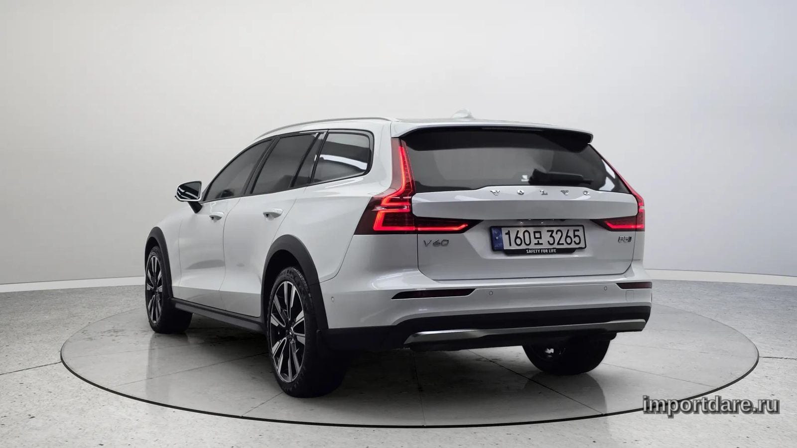 VOLVO V60 CROSS COUNTRY 2024 — 32 653 км, Корея — под ключ — фото 3