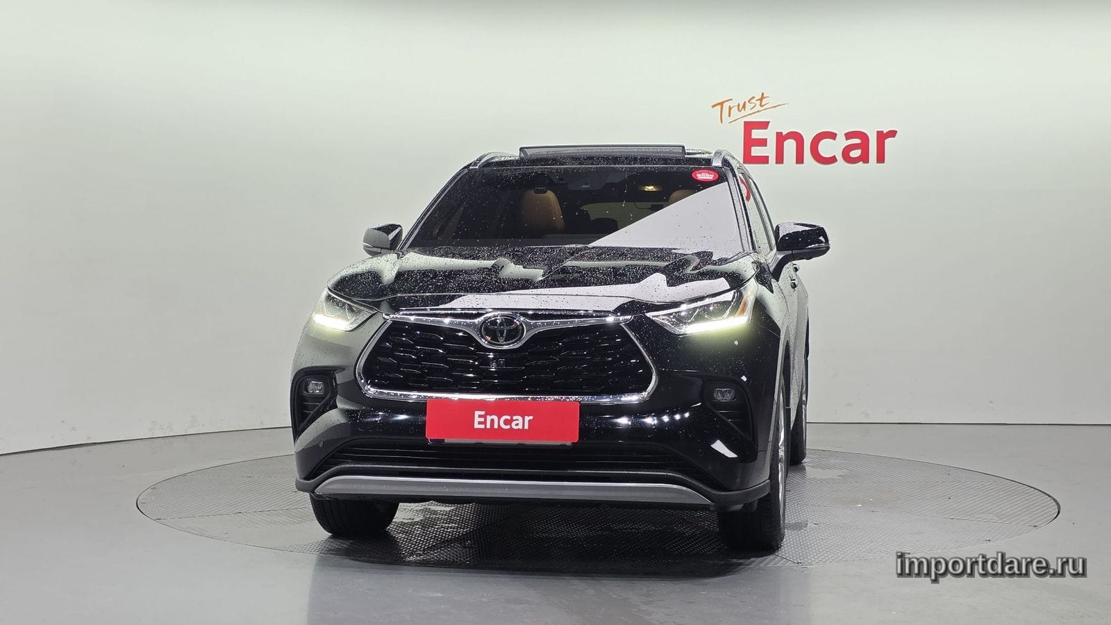 Toyota Highlander сбоку