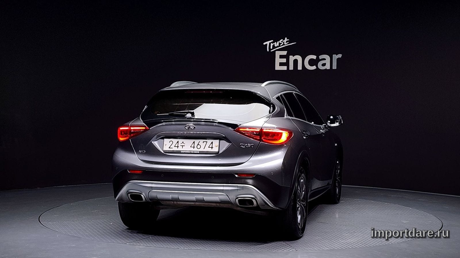 Infiniti Qx30 интерьер