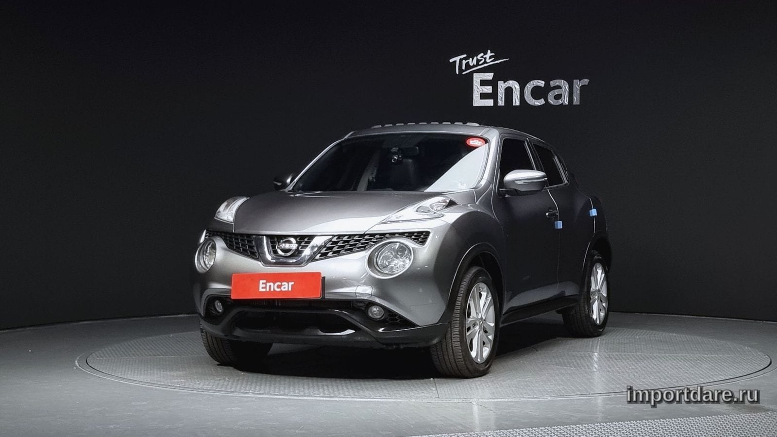 Nissan Juke спереди
