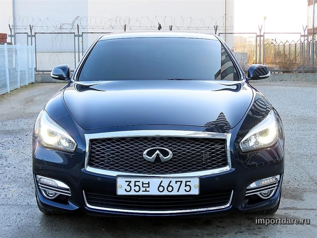 Infiniti Q70 2019