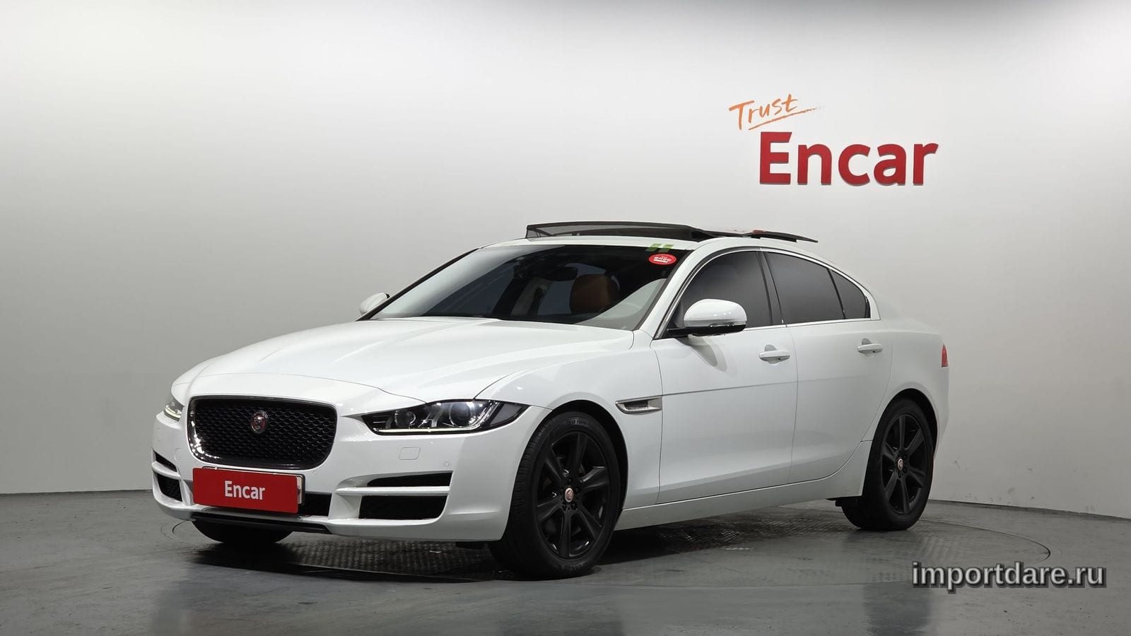Jaguar Xe 2019