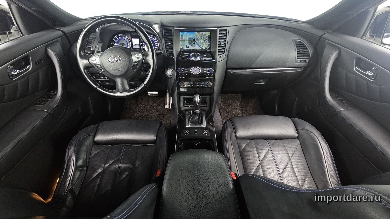 Infiniti Qx70 сзади