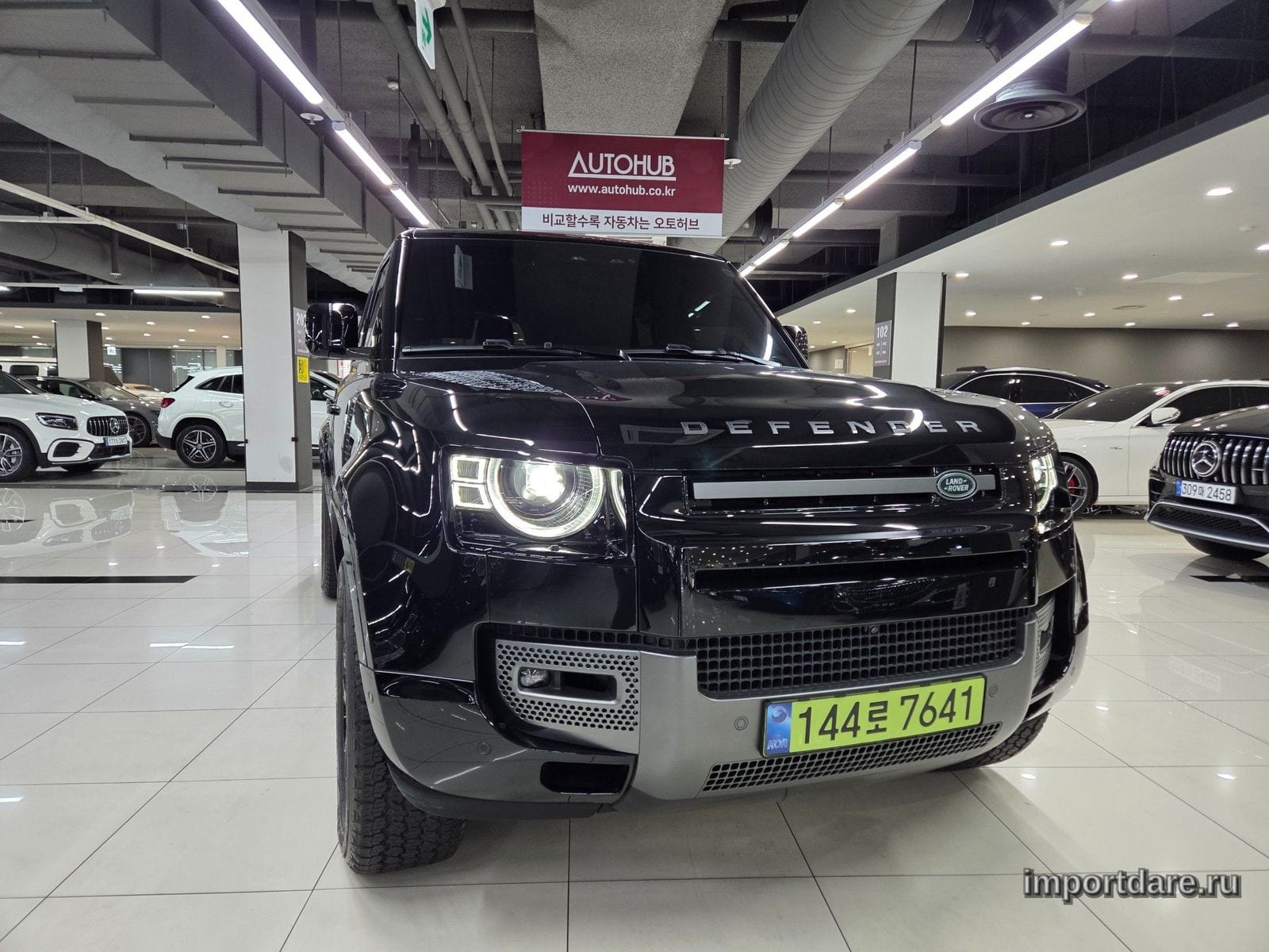 Land Rover Defender 2025