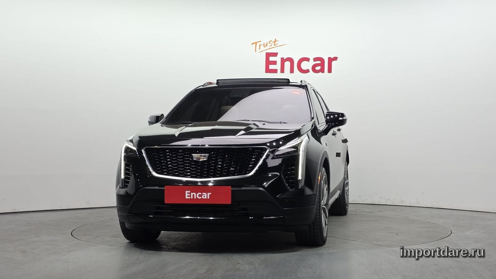 Cadillac Xt4 сбоку