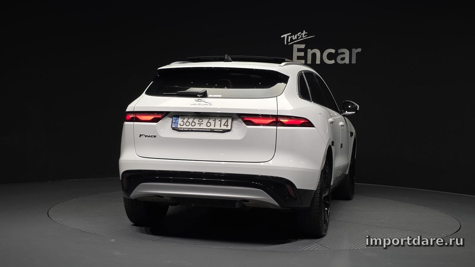 Jaguar F-Pace интерьер