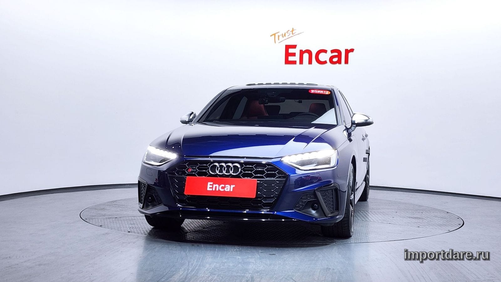 Audi S4 сбоку