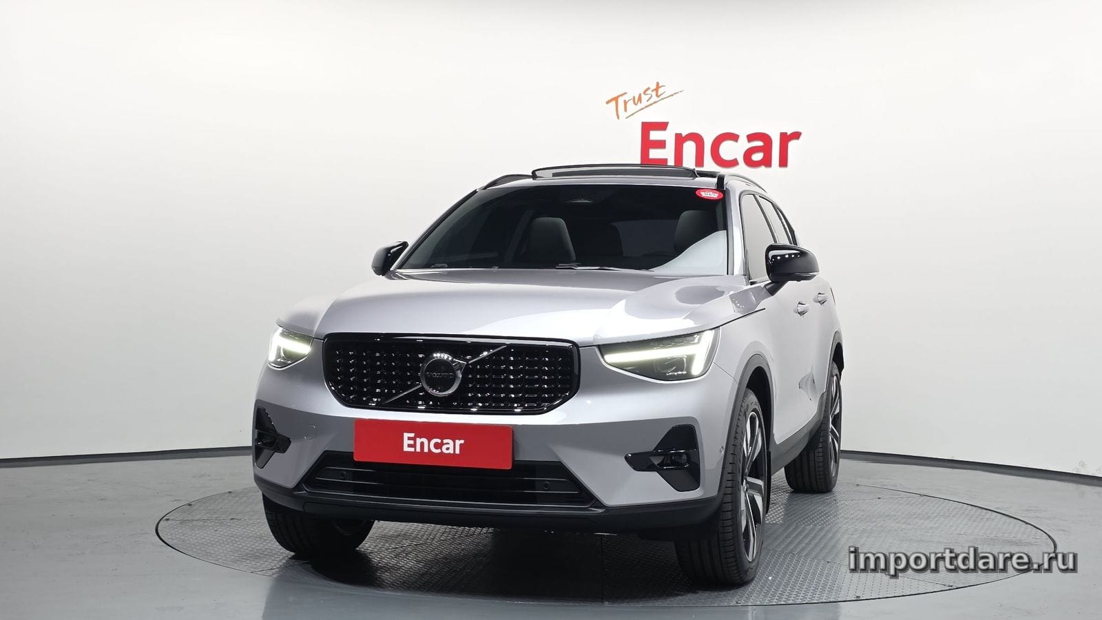 Volvo Xc40 сбоку