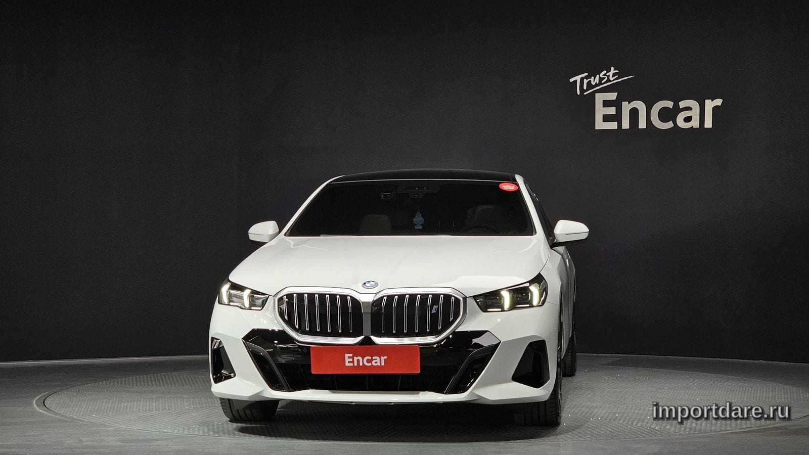 BMW I5 сбоку