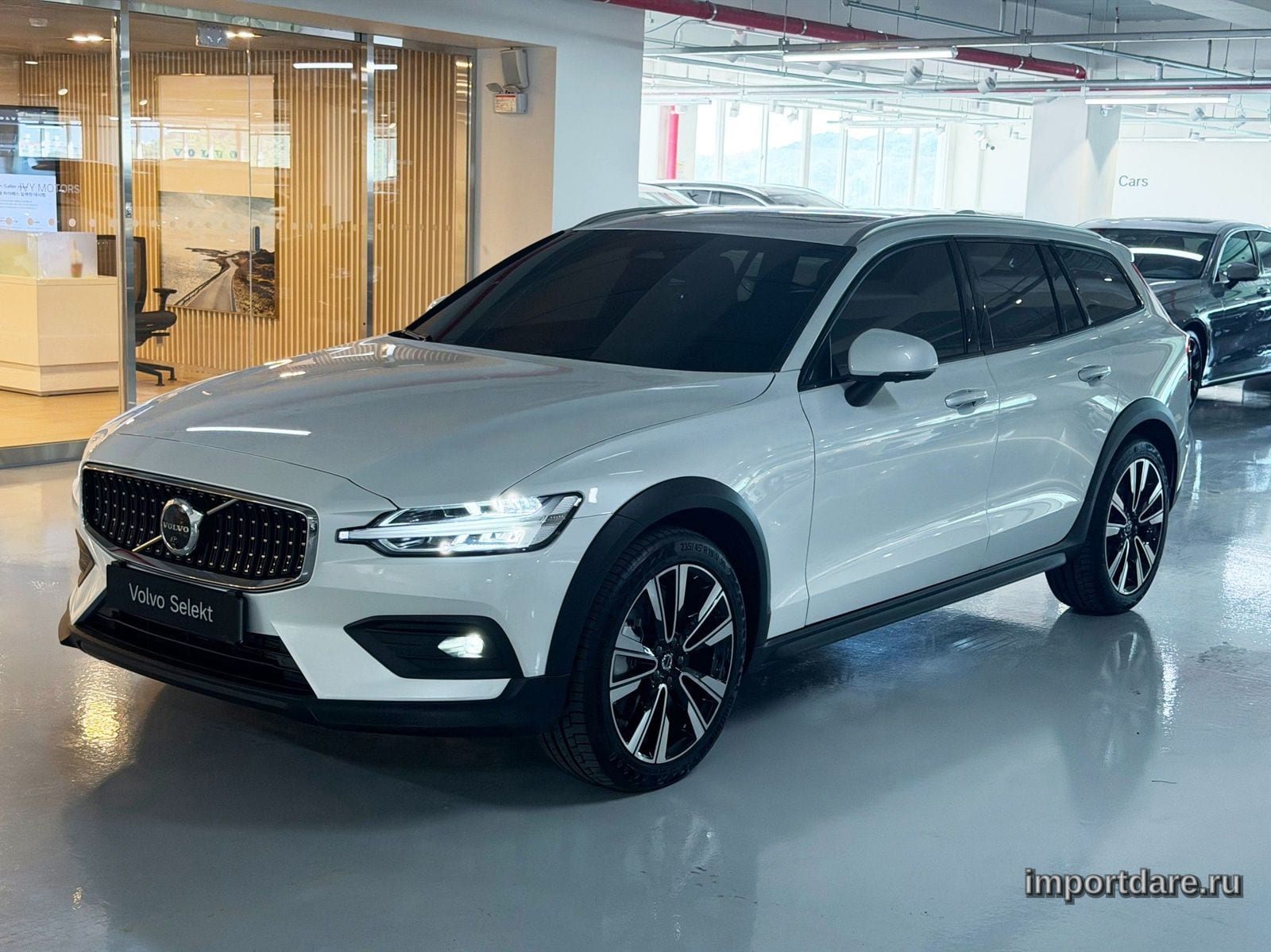 Volvo V60 2025