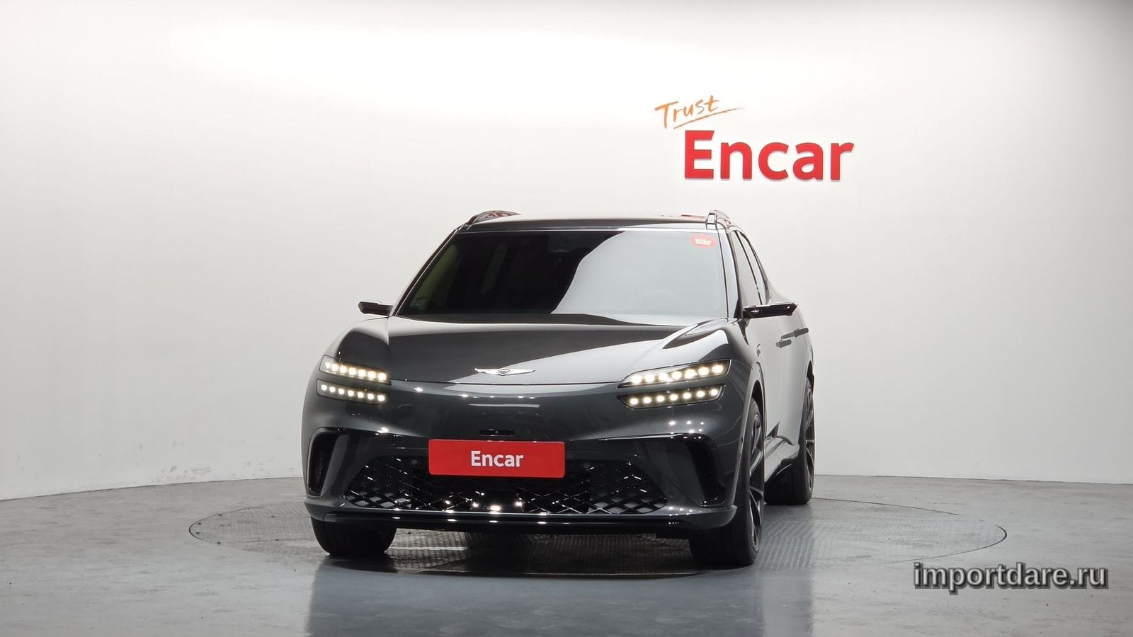 Genesis Gv60 сбоку