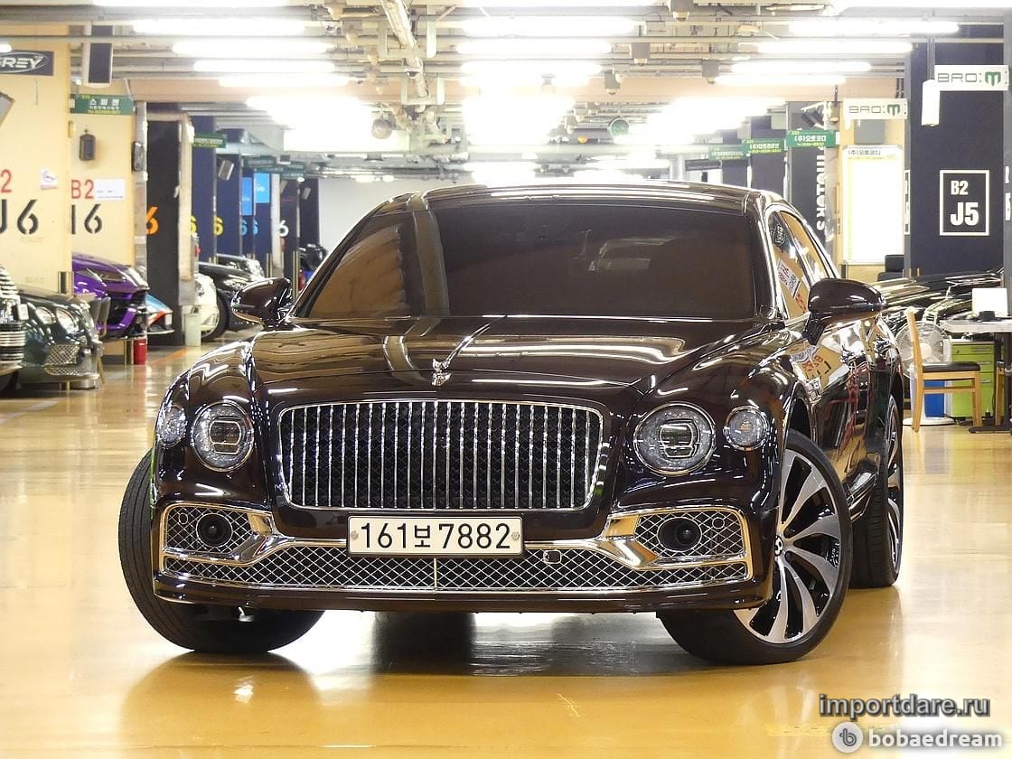 BENTLEY FLYING SPUR 2023 — 23 000 км, Корея — под ключ — фото 2