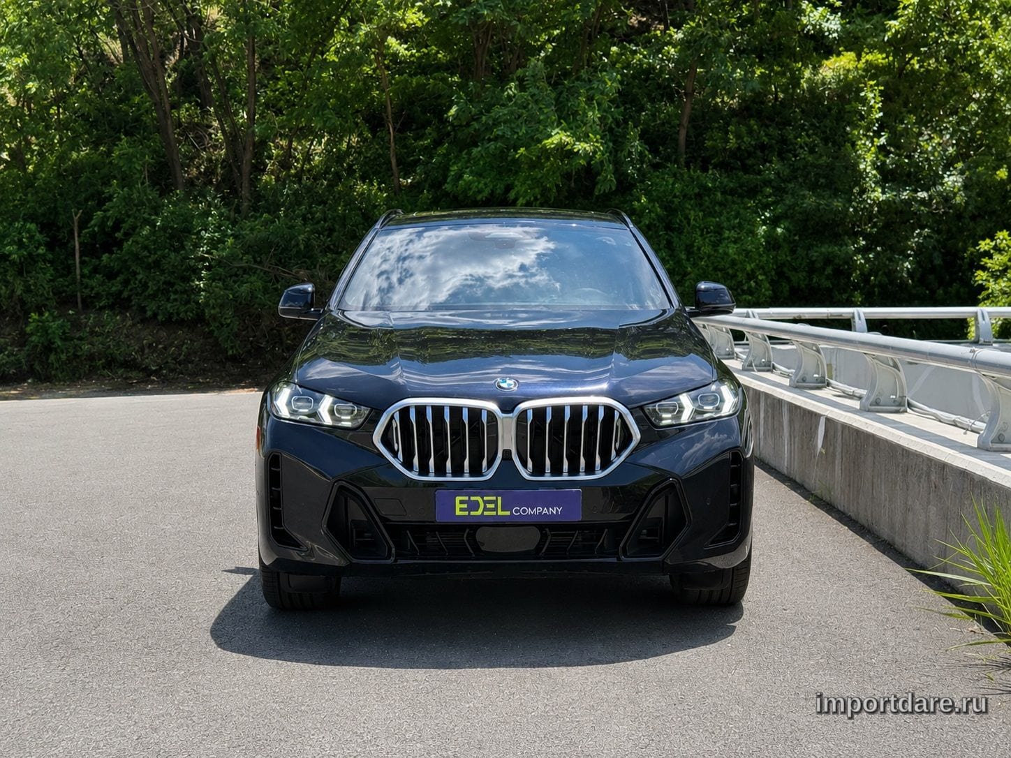 BMW X6 сбоку