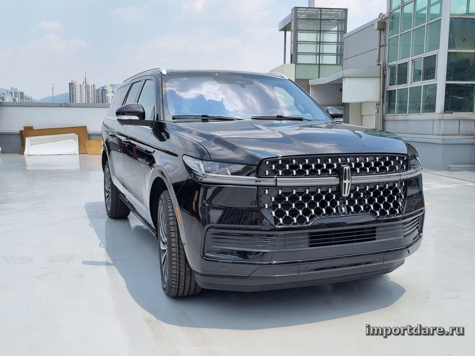 Lincoln Navigator сбоку