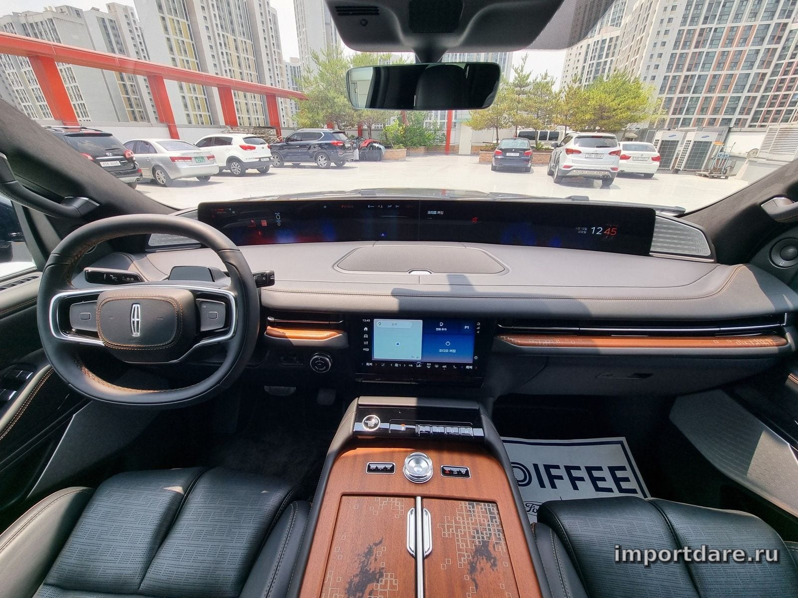 Lincoln Navigator сзади