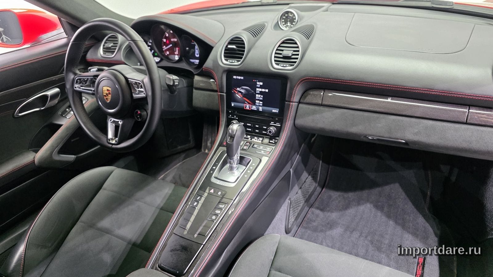 Porsche 718 Cayman сзади
